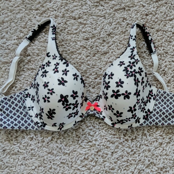 Victoria's Secret bra - Picture 1 of 2
